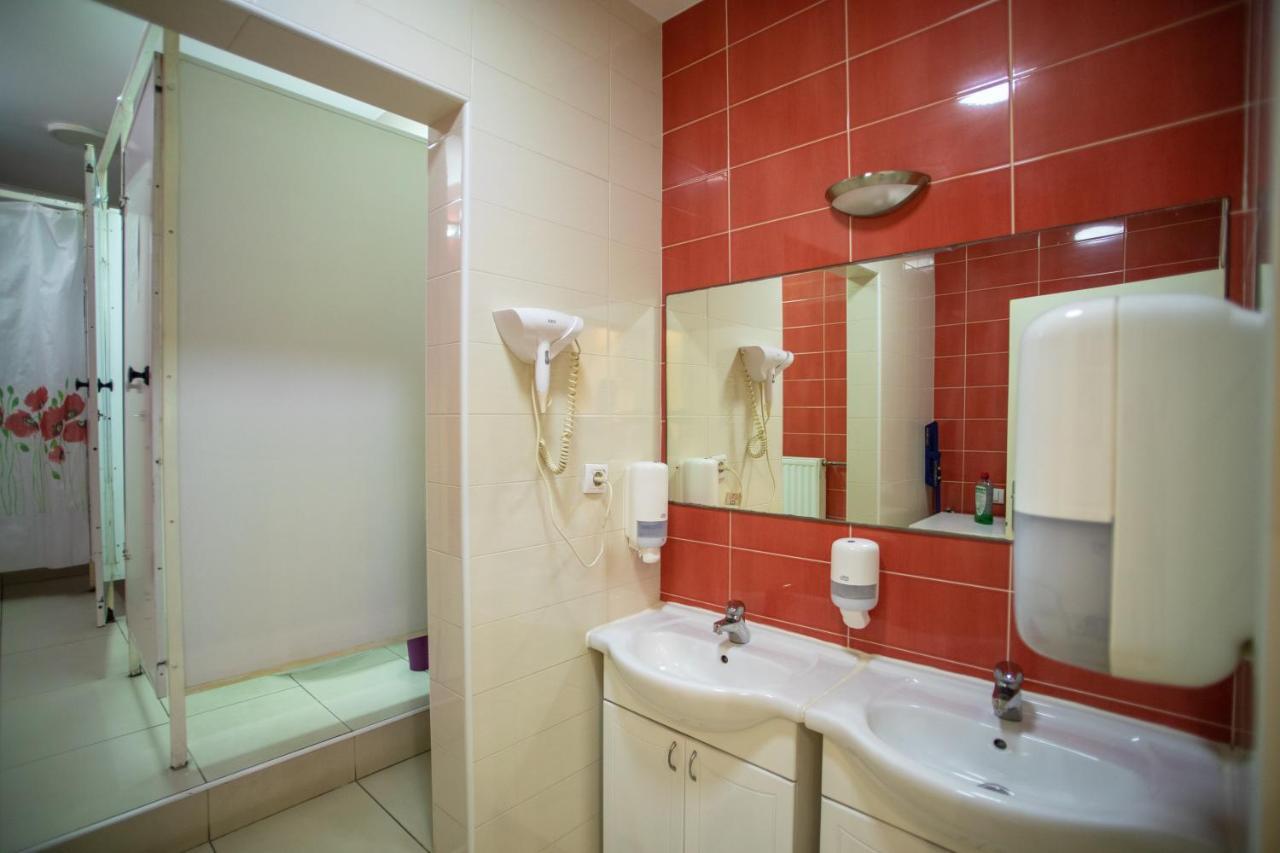 All In Hostel بلغراد المظهر الخارجي الصورة