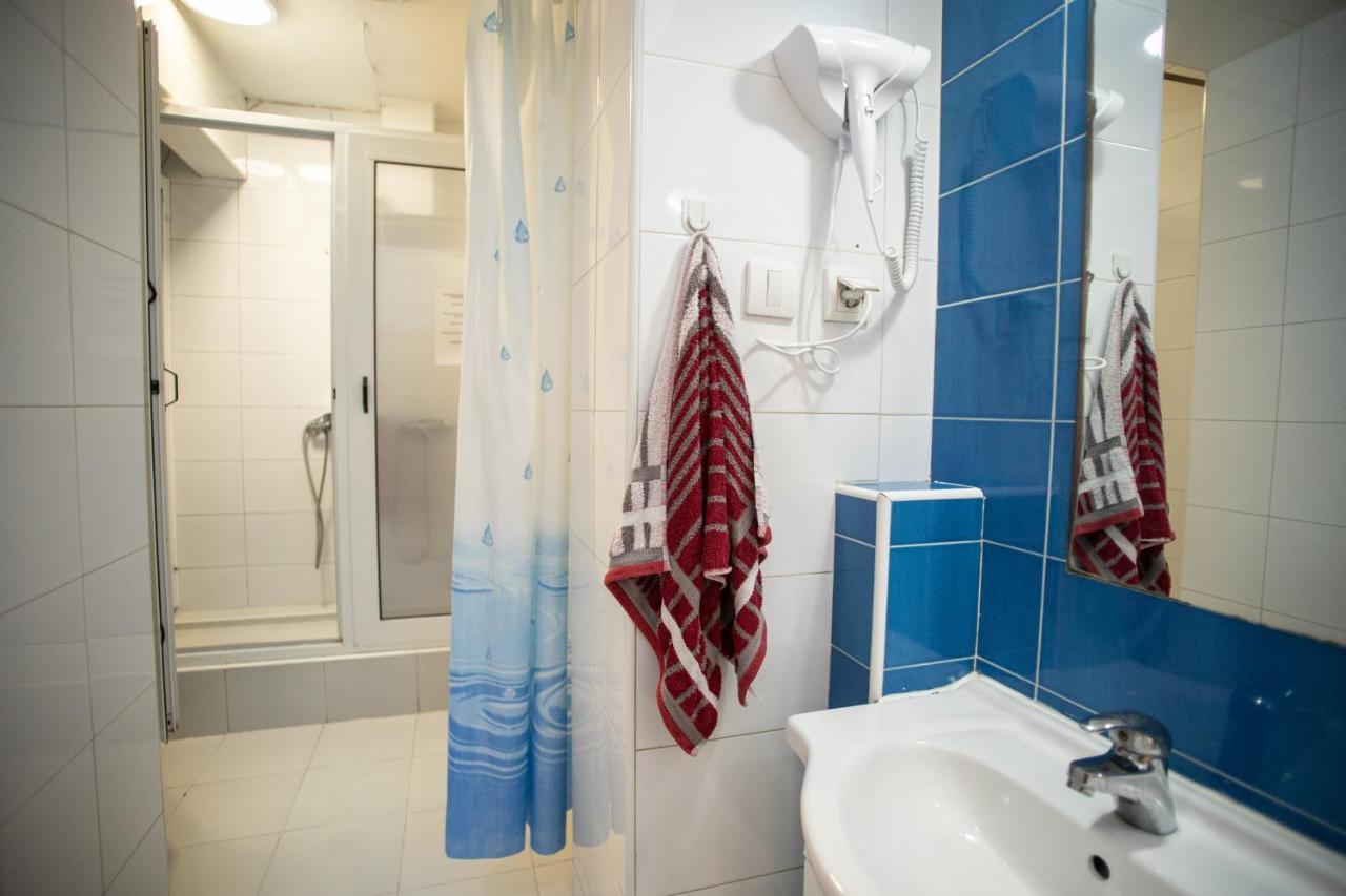 All In Hostel بلغراد المظهر الخارجي الصورة