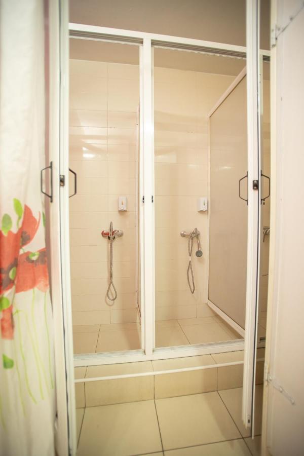 All In Hostel بلغراد المظهر الخارجي الصورة
